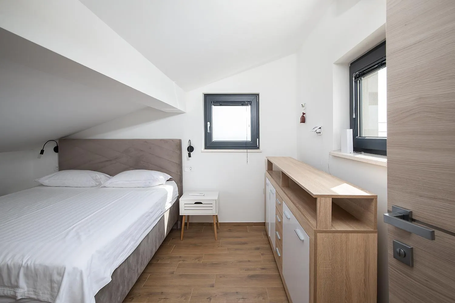 Apartments Sara III Liznjan
