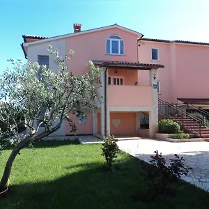  Apartment Vera